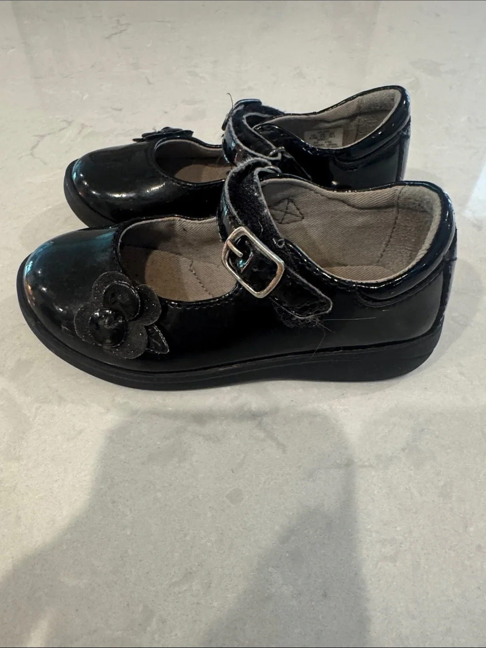 Stride Rite Black Patent Mary Jane Shoes with Flower Accent Size 8.5M
